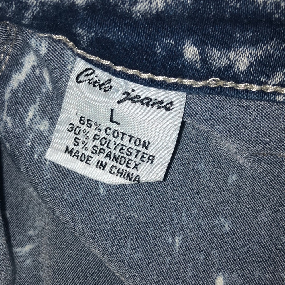 Jeans - Picture 2 of 3